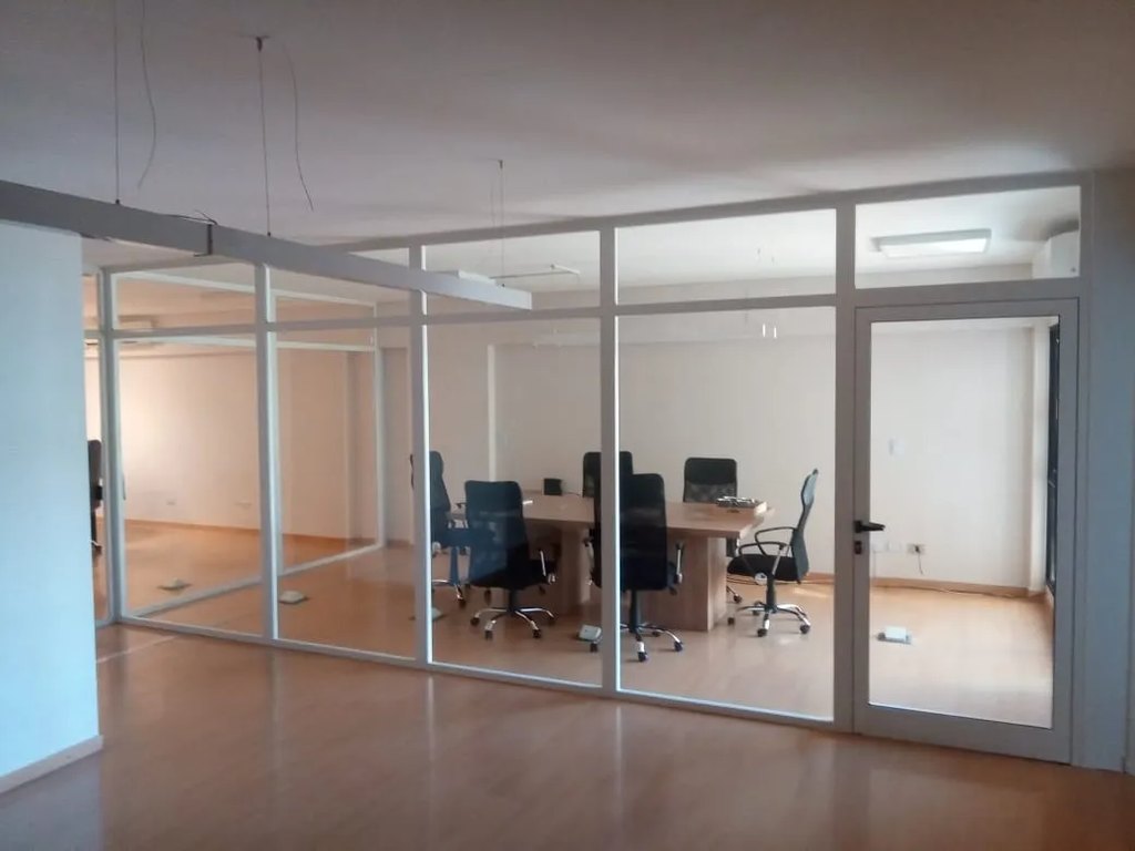 Trabajo de carpintería de aluminio ejecutado por Plus Metal